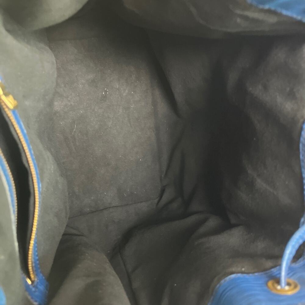 Authentic Louis Vuitton Blue Epi Noé Bucket Bag Made in France With Dust Bag - Picture 15 of 16